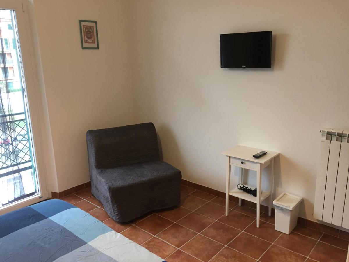 Celtic House B&B Varazze Bagian luar foto