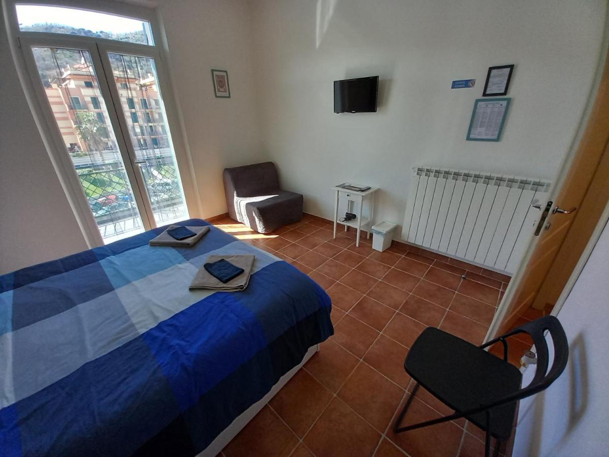 Celtic House B&B Varazze Bagian luar foto